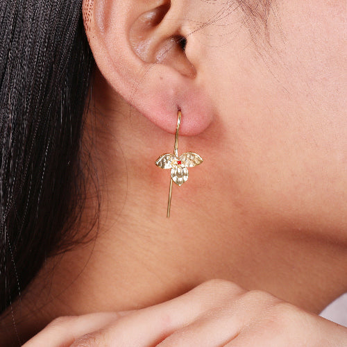 IMAGE_MANQUANTE_Boucle d'oreille en laiton doré ornée d'un grenat en forme de fleur