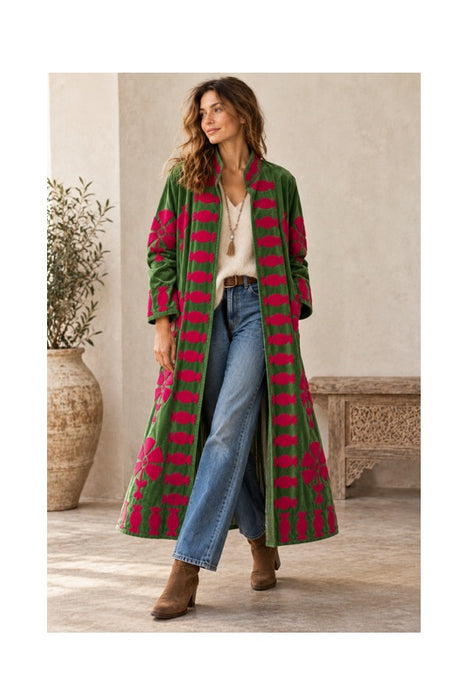 Manteau en velours vert avec broderies suzani rouges - Taille unique