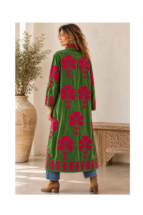 Manteau en velours vert avec broderies suzani rouges - Taille unique