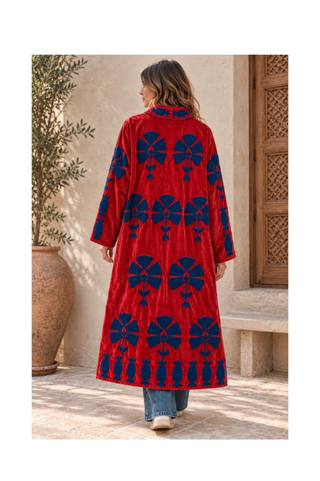 Mantel Samt rot mit Suzani Stickereien blau - One Size