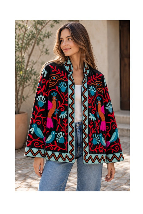 Jacke kurz Samt schwarz mit Suzani Stickereien Vögel/Blumen multicolor - One Size
