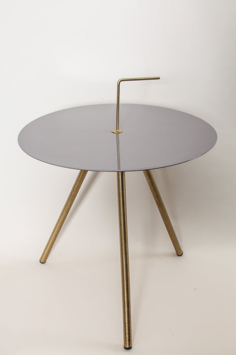 Side table brass gold coloured, light grey enamelled top with handle 45 x 45 x 55 cm