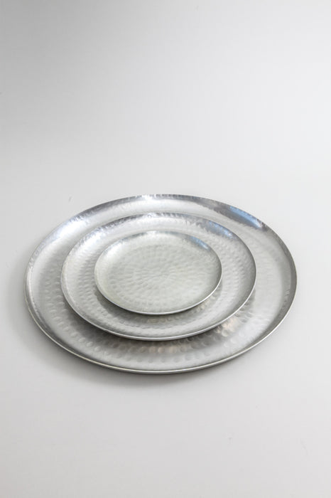 Plateau de service rond en aluminium martelé 41,5 cm