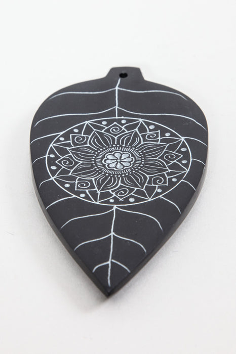 Incense holder leaf with mandala 7.5 cm