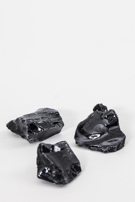 Cluster schwarzer Obsidian