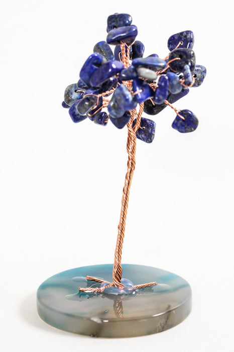 Edelsteinbaum Lapis Lazuli auf Achatscheibe