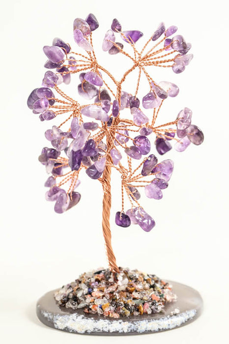 Edelsteinbaum Amethyst auf Achatscheibe mit farbigem Kristallquarz