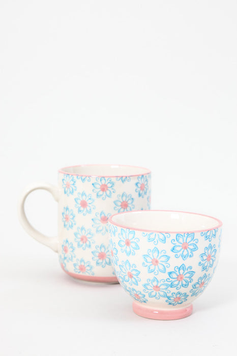 Tasse à thé fleurs bleu clair