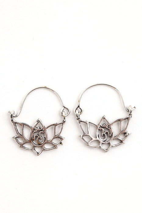 Boucles d'oreilles fleur de lotus argentées