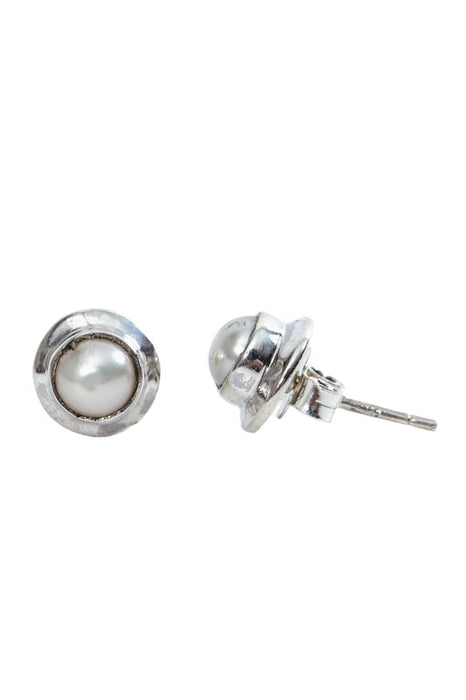 Silver earrings pearl