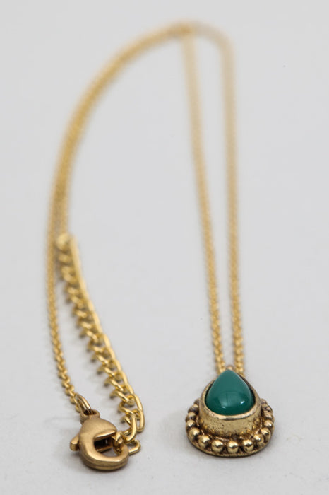 Gold plated brass chain with chrysoprase pendant