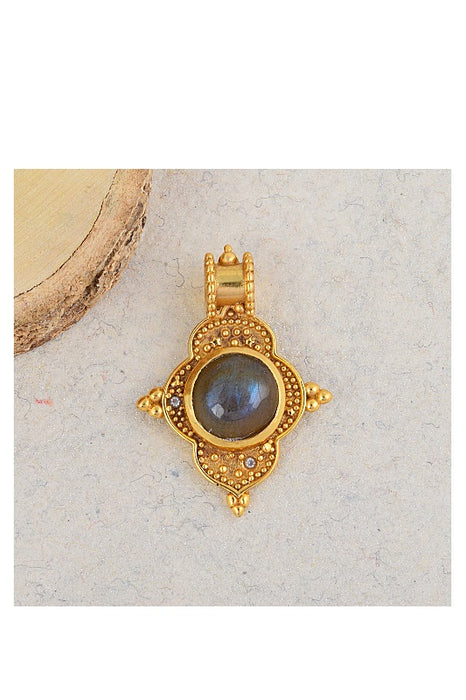 Pendant brass gold plated labradorite