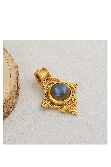 Pendant brass gold plated labradorite