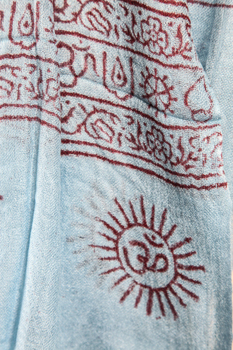 Écharpe de yoga bleu clair/rouge 95 x 195 cm