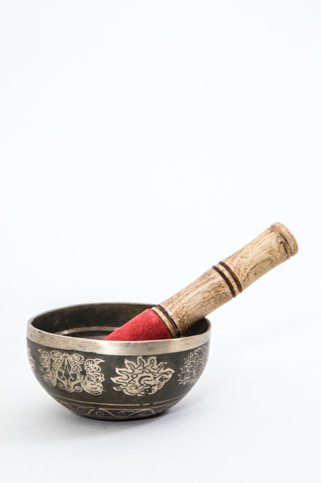 Singing bowl handmade Mantra 11 cm