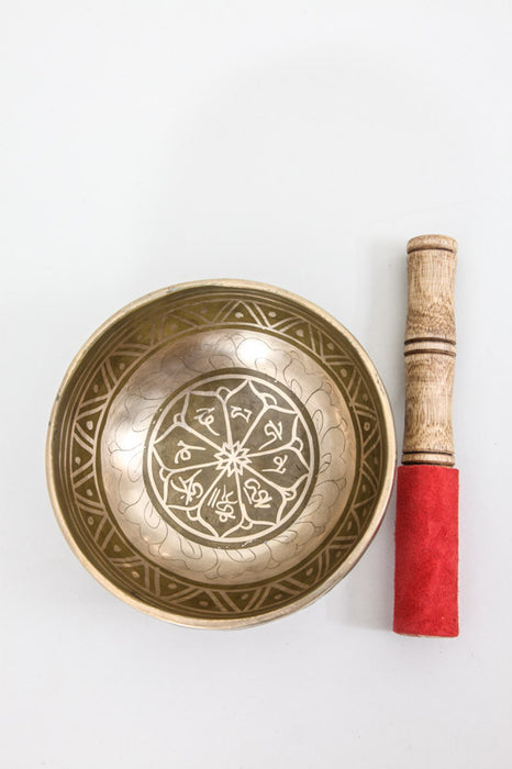 Singing bowl handmade Mantra 14 cm