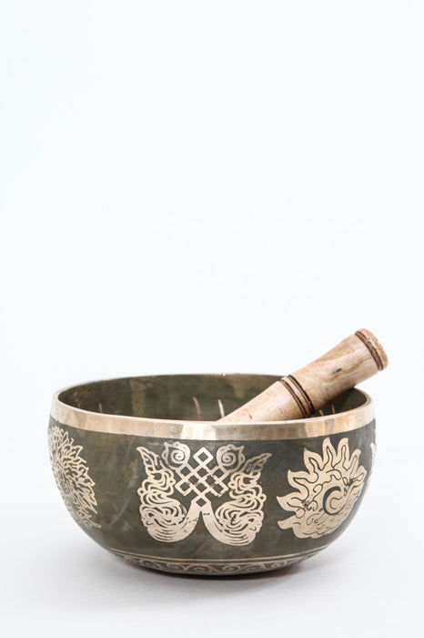 Singing bowl handmade Mantra 18 cm