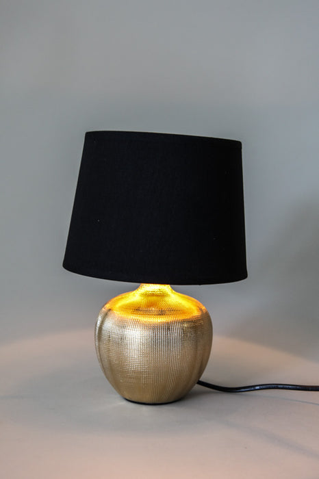 Lampe Keramik schwarzer Lampenschirm