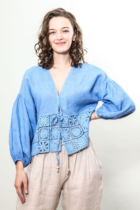 Linen top with lace light blue - One Size