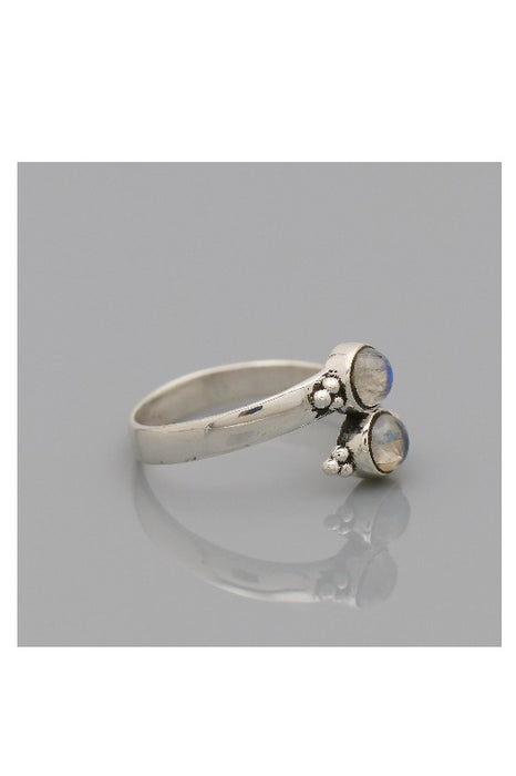 Silver ring rainbow moonstone