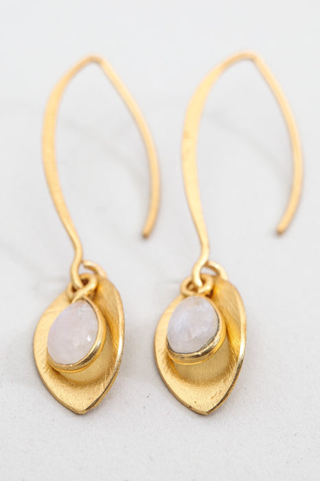 Earring brass gold plated moonstone