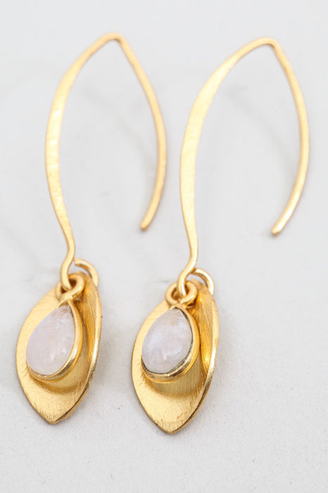 Earring brass gold plated moonstone