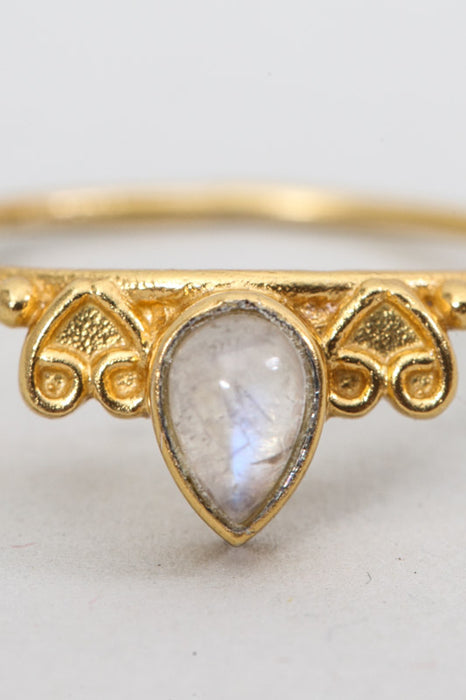 Ring brass gold plated rainbow moonstone