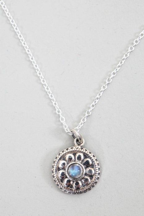 Silver necklace with rainbow moonstone pendant