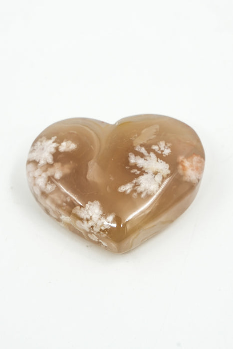 Pierre porte-bonheur en agate fleur de cœur