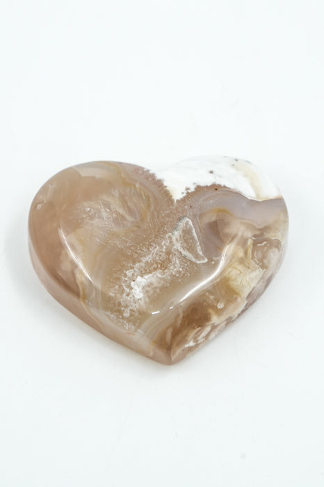 Pierre porte-bonheur en agate fleur de cœur