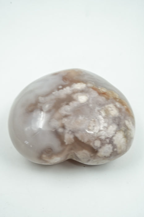 Pierre porte-bonheur en agate fleur de cœur