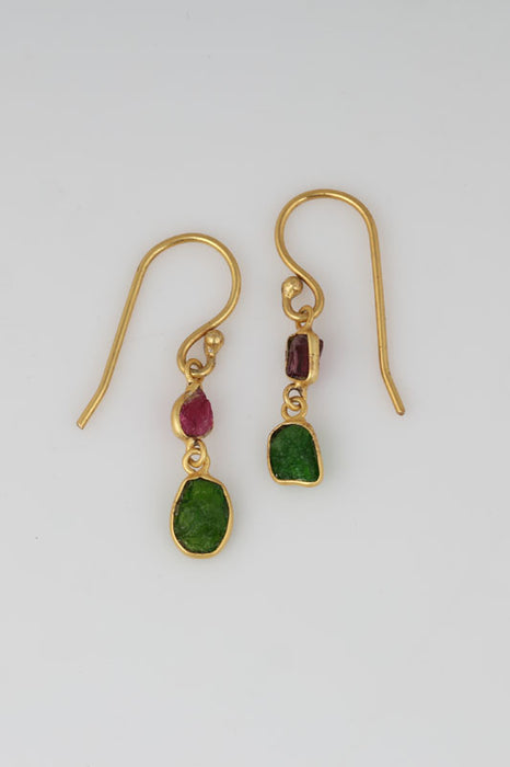 Earring brass gold plated 2 stones tourmaline