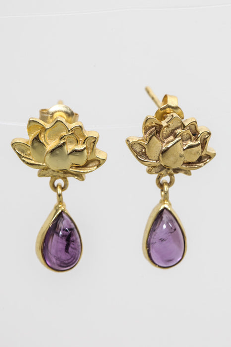 Stud earrings brass gold plated water lily with amethyst