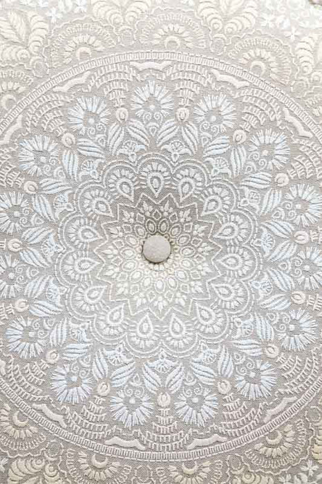 Puff round off-white/beige patterned 60 x 25 cm