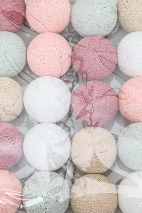 Cotton Balls fairy lights pink/red/beige/light grey