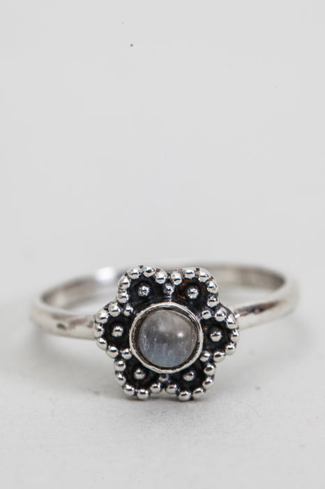 Silver ring rainbow moonstone