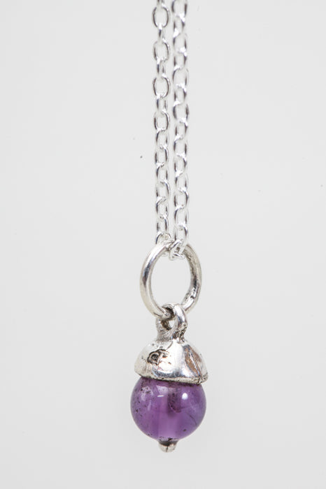 Silver chain pendant amethyst