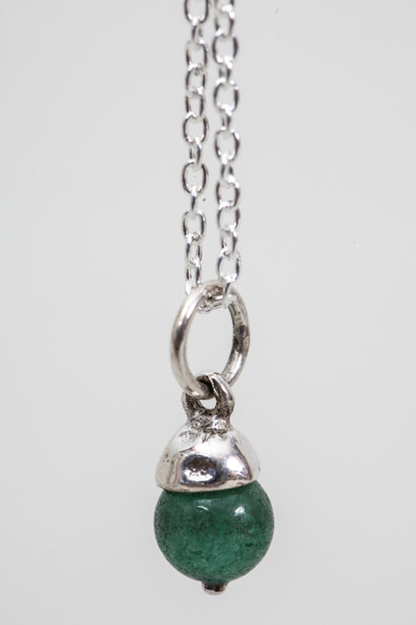 Silver chain pendant green aventurine