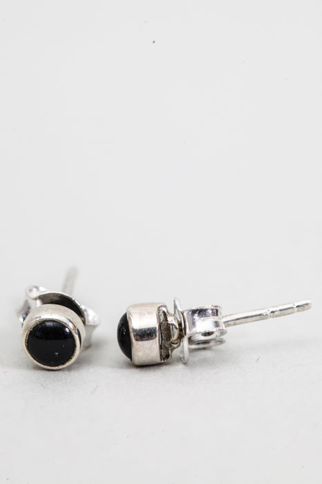 Silver earring black onyx