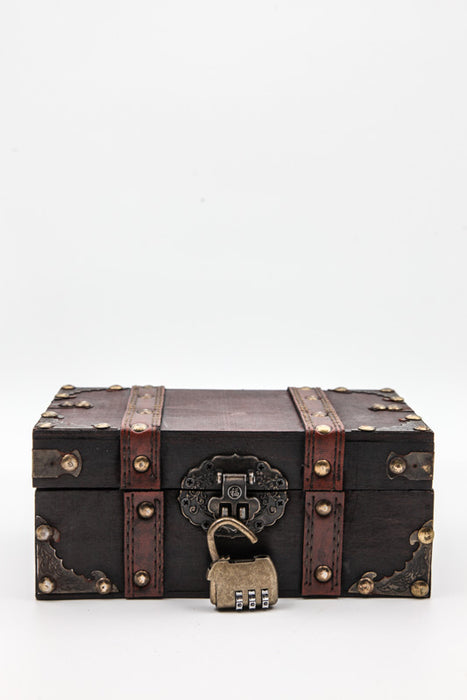 Wooden chest with lock 20 x 12 x 8.5 cm