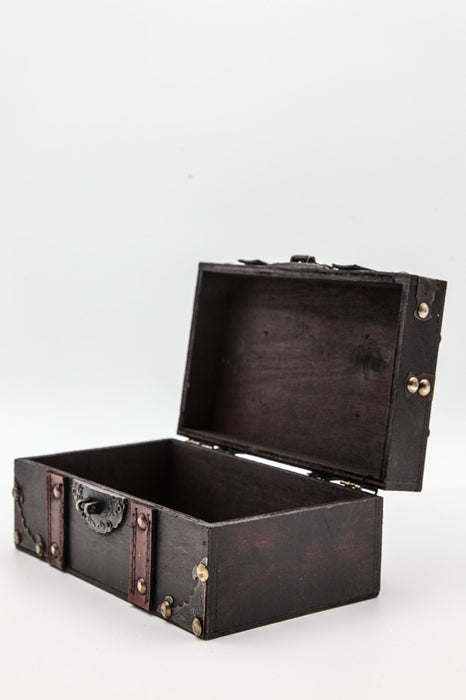 Wooden chest with lock 20 x 12 x 8.5 cm