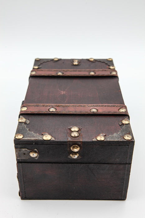 Wooden chest with lock 20 x 12 x 8.5 cm