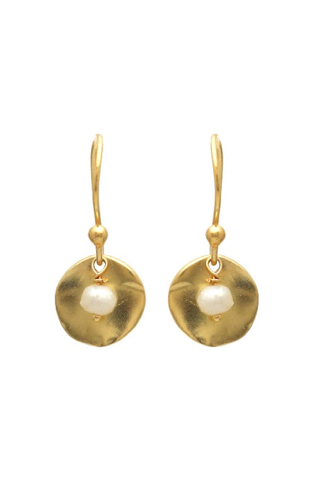 Earring brass gold plated freshwater pearl 10 x 10 mm