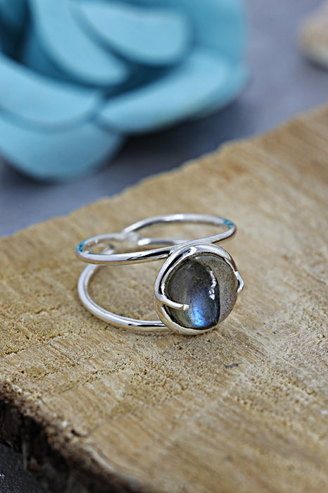 Silver ring labradorite