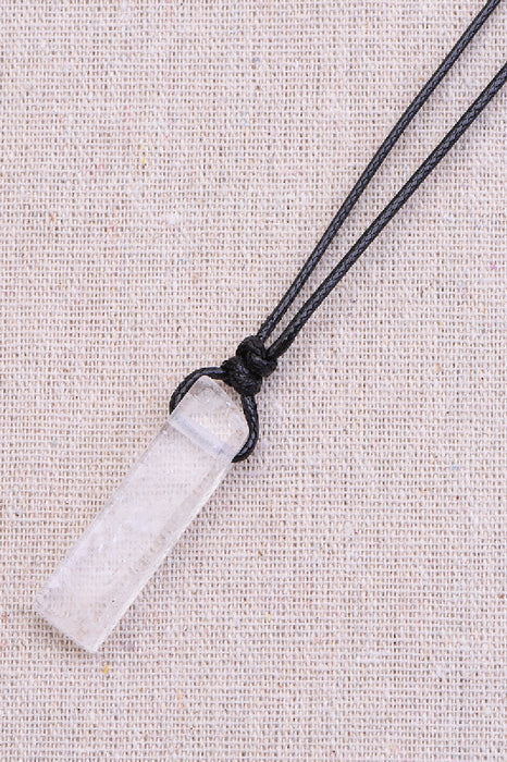 Necklace with crystal quartz pendant, 45 cm