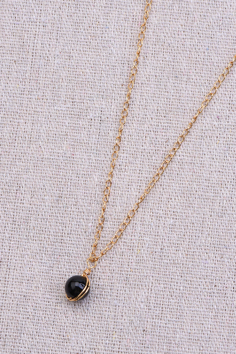 Necklace with black onyx pendant, 45+5 cm