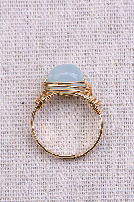 Ring Chalcedony gold colored