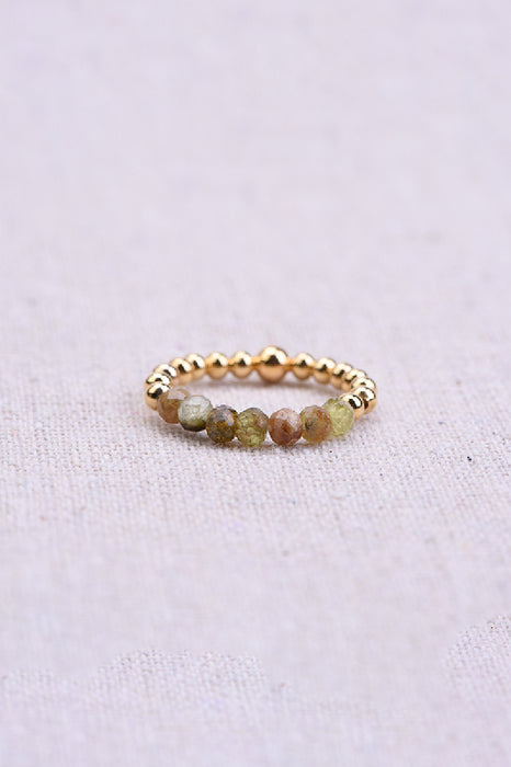 Ring faceted peridot / glass beads