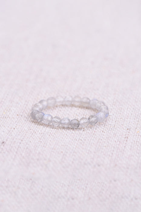 Ring faceted light grey jade