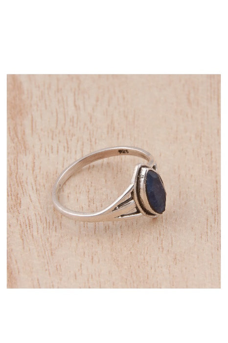 Silver ring blue sapphire